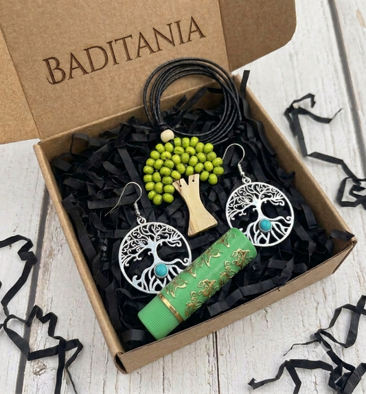 Cofre Baditania "Raíces y Magia": Conjunto Artesanal Árbol de la Vida + Labial Mágico
